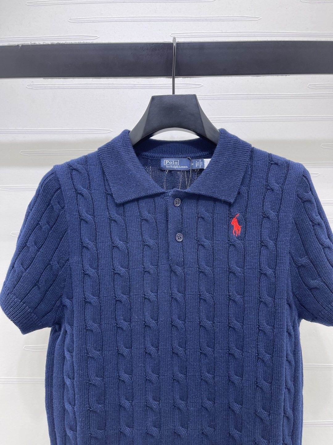 Women's short sleeves